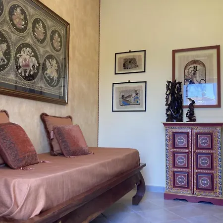 Tania Luxury - Borgo San Basilio